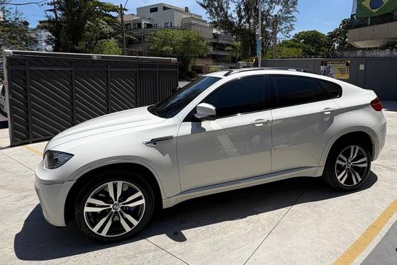 BMW X6 4.4 M 4X4 COUPÉ V8 32V BI-TURBO GASOLINA 4P AUTOMÁTICO BMW X6 4.4 M 4X4 COUPÉ V8 32V BI-TURBO GASOLINA 4P AUTOMÁTICO